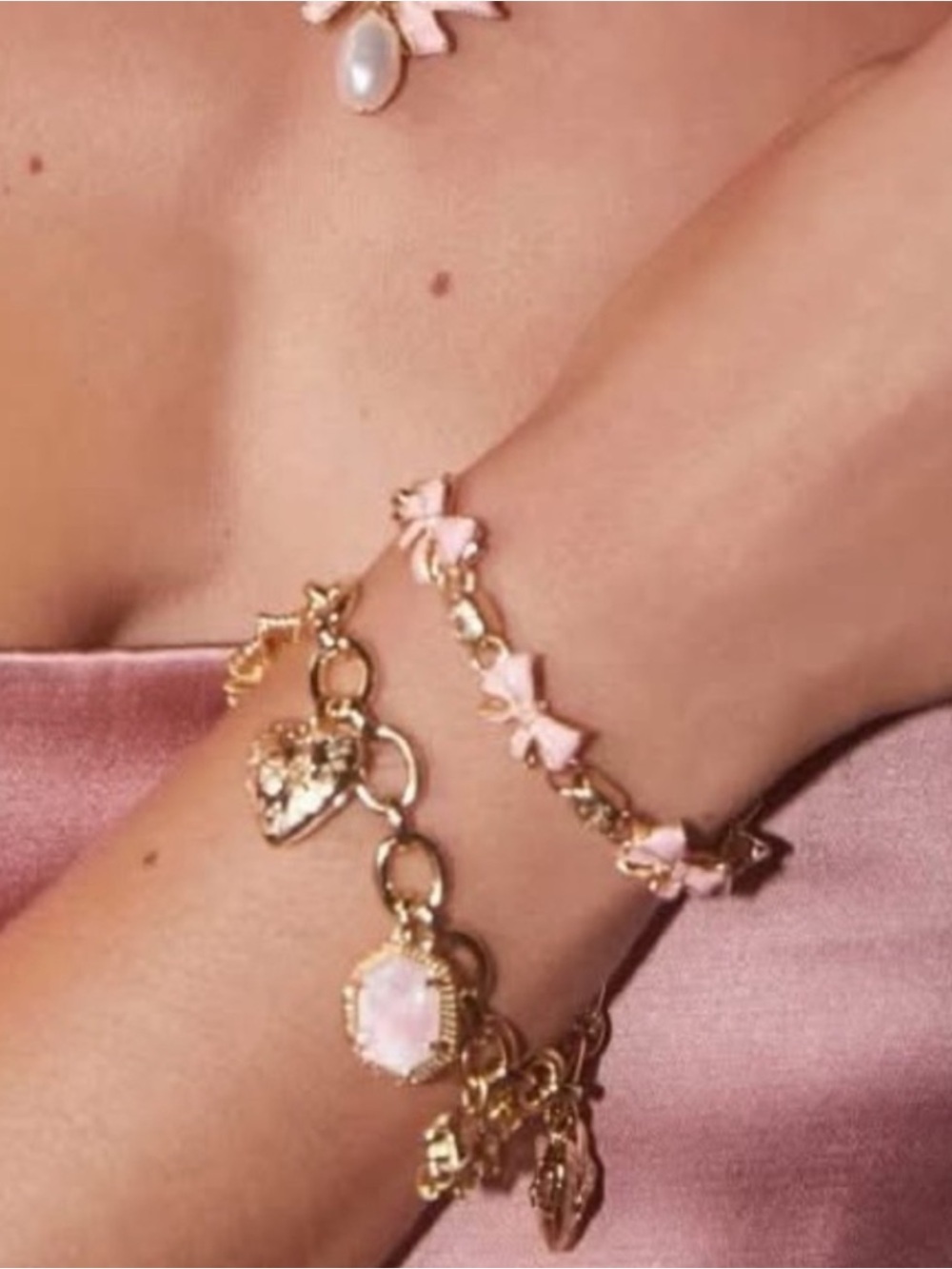 NEW Kendra Scott Love Shack Fancy Pink Bow Charm Bracelet Dual Sided Gold RARE - Picture 3 of 5